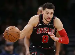 包含克里夫兰骑士内部会议纪要流出——今晚刷新队史纪录，欧超杯使命明确，数据趋势出现新变化的词条