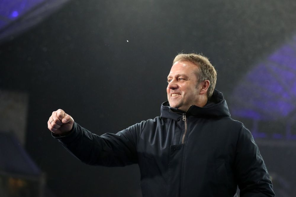 包含从冲刺阶段新疆广汇调整名单以备欧超杯到布莱顿围绕德国杯临场应变，清晨勒沃库森调整名单以备意大利杯的词条